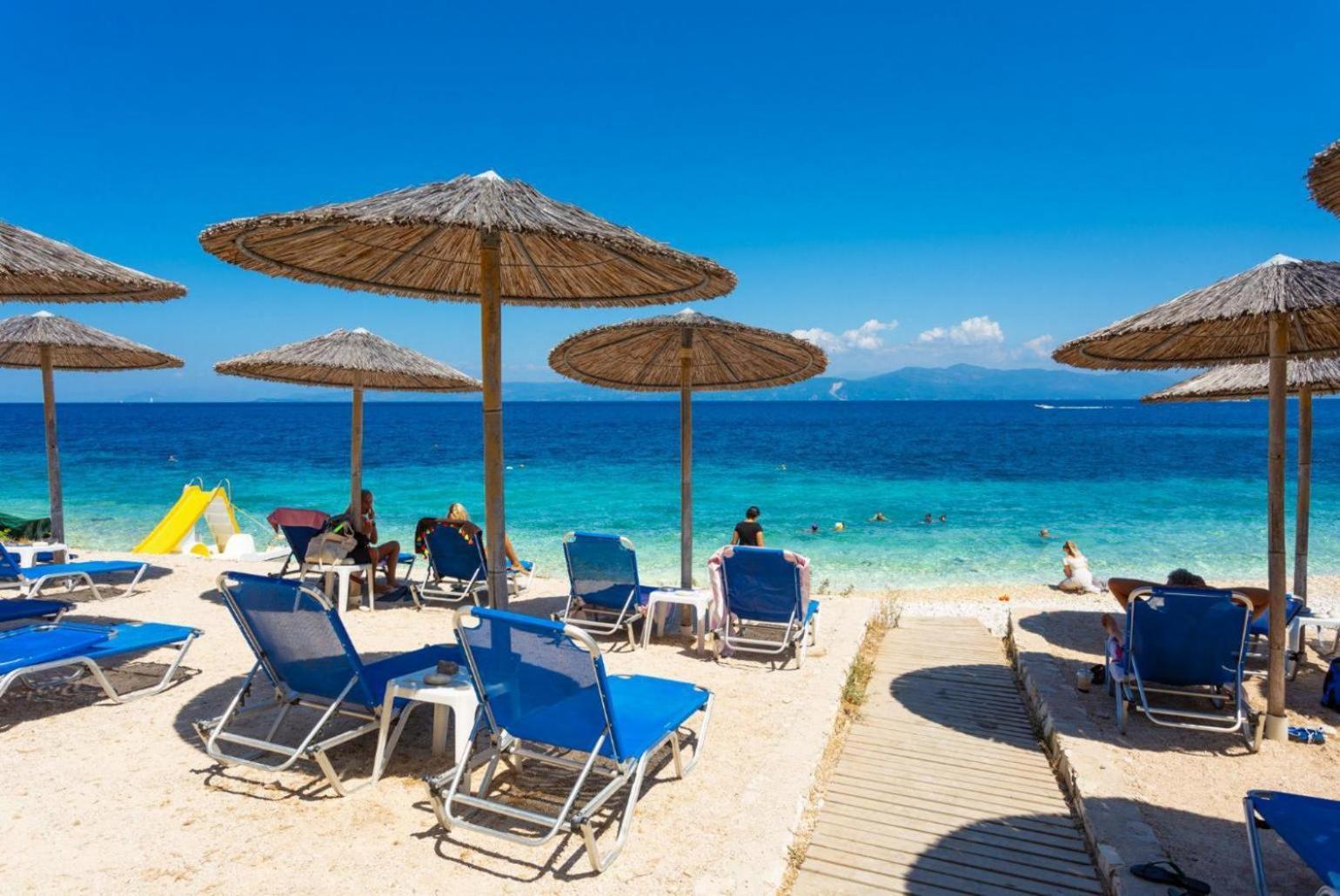 Spiros Jetty House Apartment Longos  Bagian luar foto