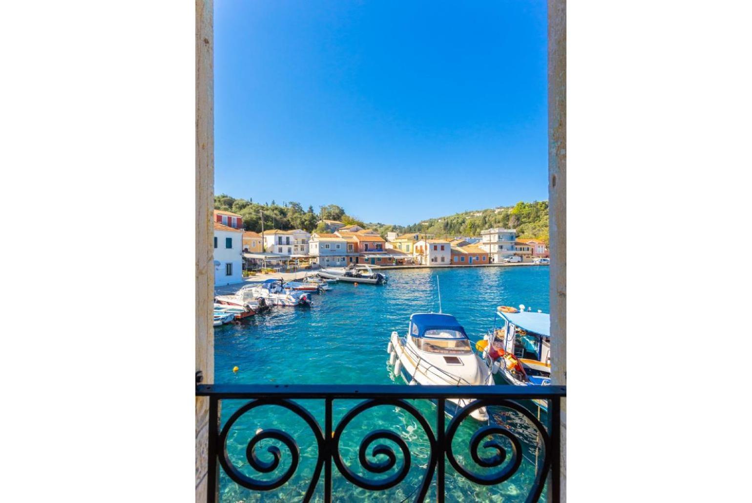 Spiros Jetty House Apartment Longos  Bagian luar foto