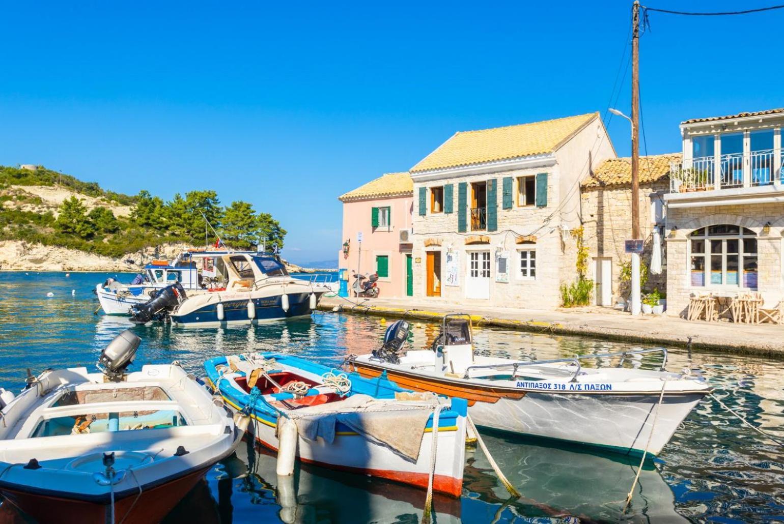 Spiros Jetty House Apartment Longos  Bagian luar foto