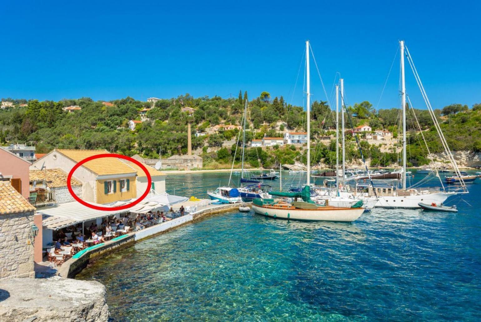Spiros Jetty House Apartment Longos  Bagian luar foto